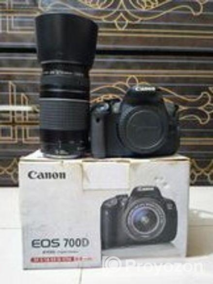 Canon 700 D, সাথে ক্লিক লেন্স, ৭৫/৩০০ mm ২ টা ব্যা