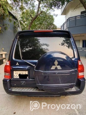 Mitsubishi Pajero V73 2004