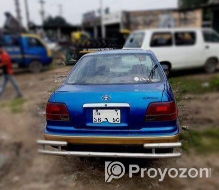 Toyota Corolla . 1992