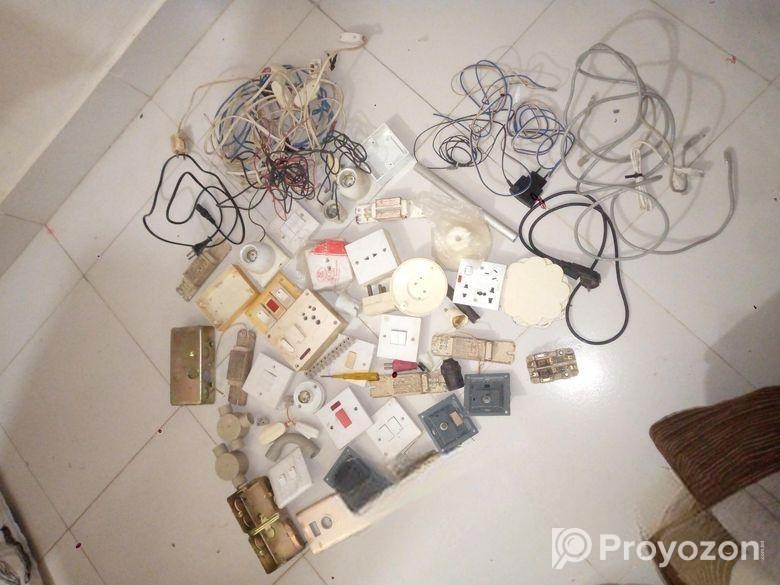 ‎ইলেকট্রিক সুইচ সহ সবগুলো আইটেম বিক্রি করা হবে একস