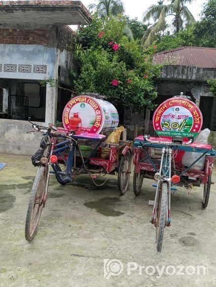 অটো ভ্যন ও ইন্সুলেটেড ট্যাংক