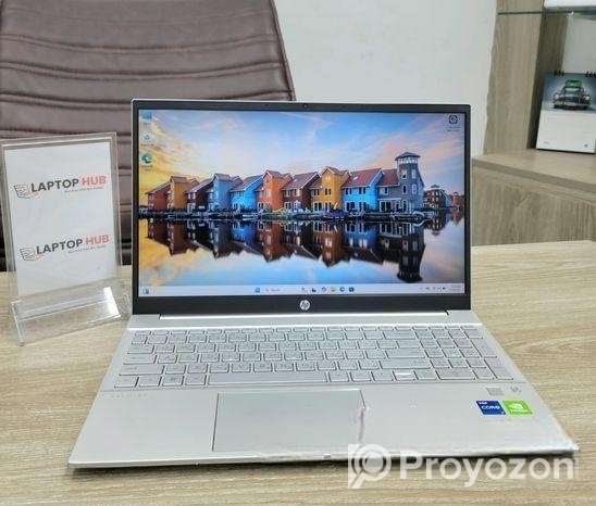 HP Pavilion 15|Intel i7-13|NVidia MX 550 2 GB Dedi