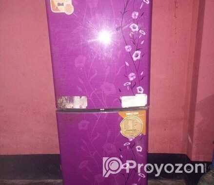 একটি ফ্রিজ বিক্রি করা হবে