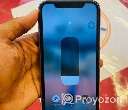 Apple iPhone 11 . (Used)