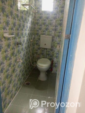 চার রুমের সম্পূর্ণ টাইলস করা ফ্লাট ভাড়া