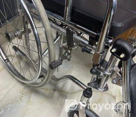 WHEEL CHAIR WITH POT almost new branded