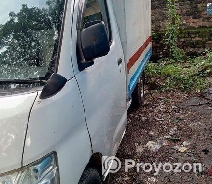 Toyota Cover van 2009