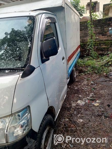 Toyota Cover van 2009