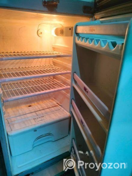 ফ্রিজ বিক্রয় হবে