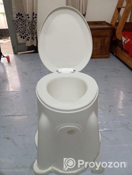 প্লাস্টিকের হাই কমোড