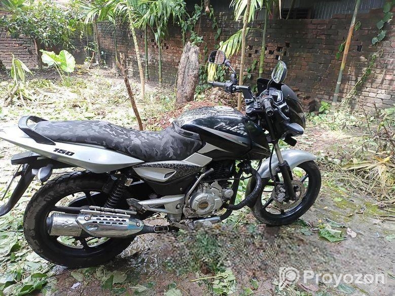Bajaj Pulsar 150 2015
