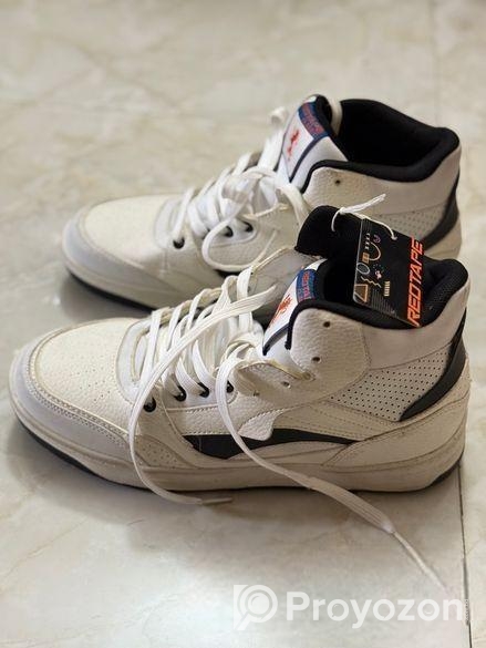 Brand New White Sneakers- Master Copy