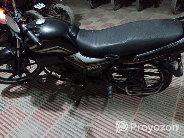 Runner Royal Plus . 2019