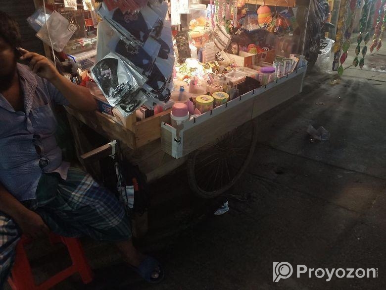 দুই চাক্কার একটি কাঠের টলি ব্যান্ড বিক্রি করা হবে