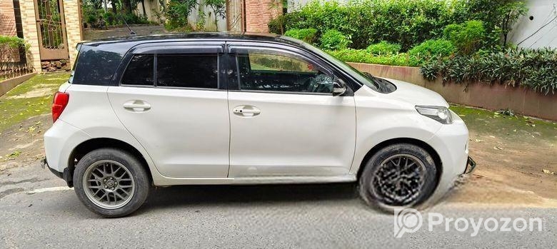 Toyota ist push start octne drv 2010