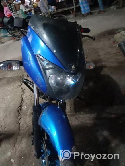 Bajaj Pulsar 150 . 2015