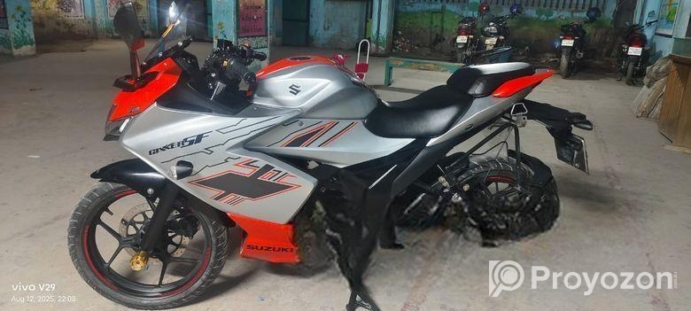 Suzuki Gixxer SF . 2023