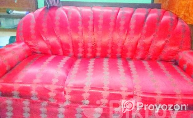 সোফা বিক্রি করা হবে