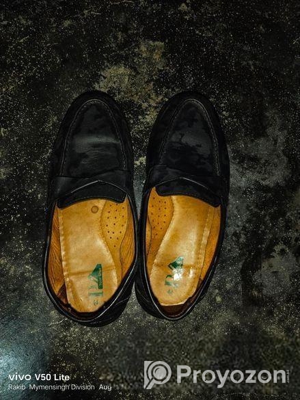 জুতা বিক্রি