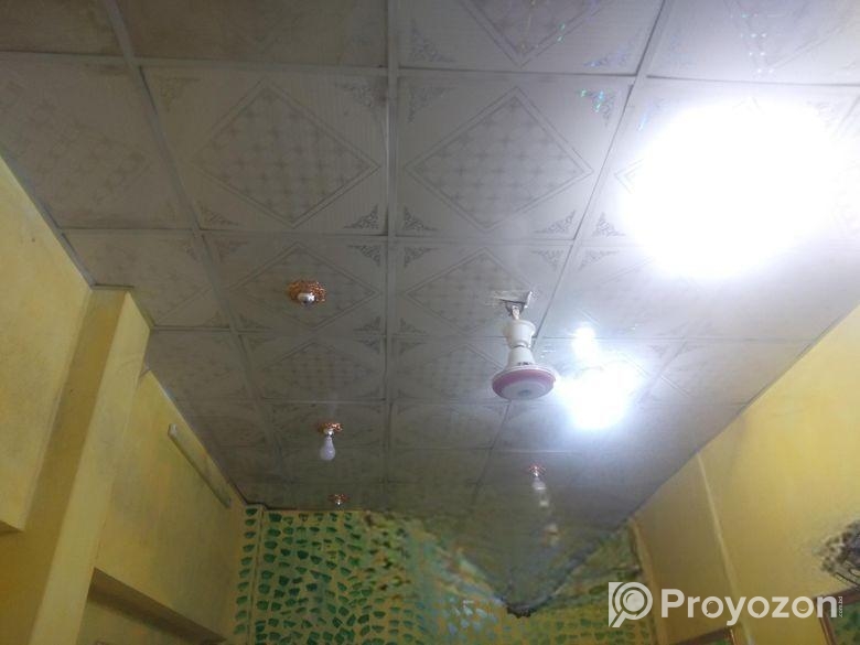 সিলিংটি বিক্রি করা হবে১৮০ স্কয়ার ফিট খোলা আছে এটা