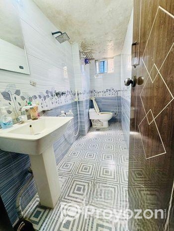 Full unit flat rent in 3rd floor