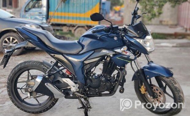 Suzuki Gixxer সুপার ফ্রেস 2023