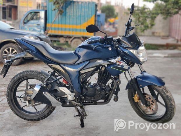 Suzuki Gixxer সুপার ফ্রেস 2023