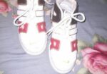 Sneakers sell