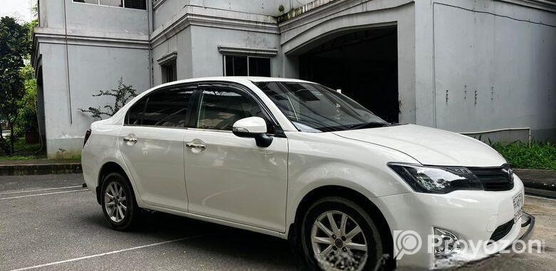 Toyota Axio 2013