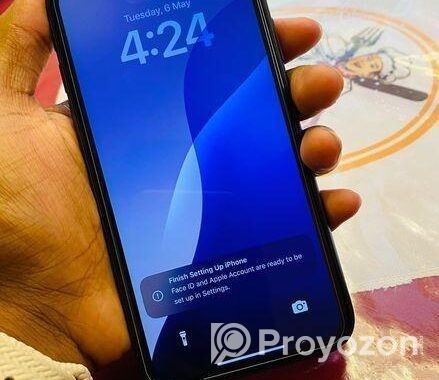 Apple iPhone 11 . (Used)