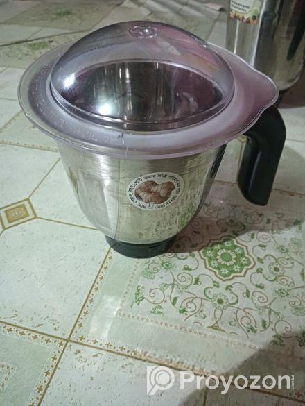 ভিশনের একটি ব্লেন্ডার বিক্রি হবে