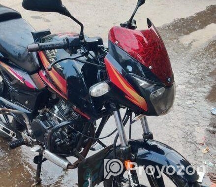 Bajaj Pulsar 150 . 2007