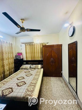 Full unit flat rent in 3rd floor