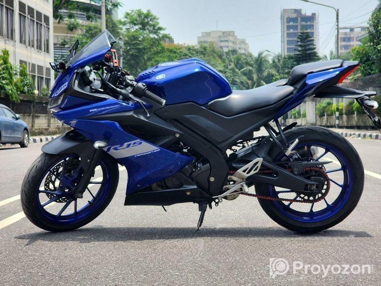 Yamaha R15 2021
