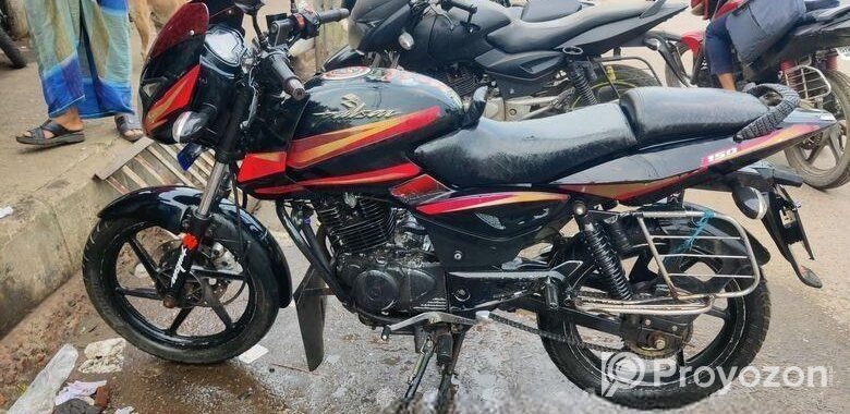 Bajaj Pulsar 150 . 2007