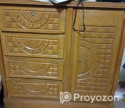 ২ টি খাট ও ১ ওয়ারড্রব