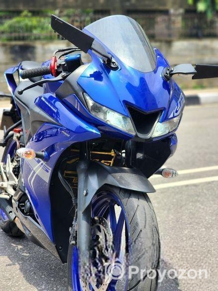 Yamaha R15 2021