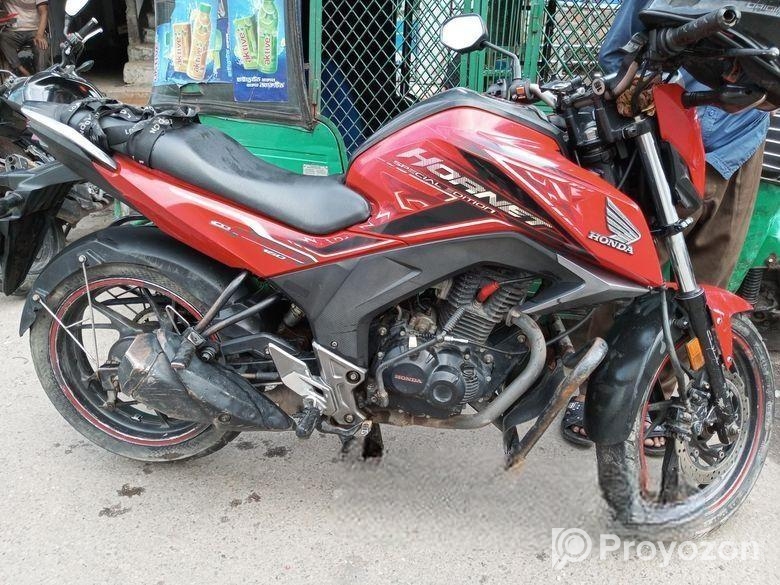 Honda Hornet single disc 2018