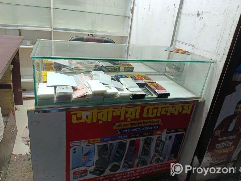 একটি ডিসপ্লে রেট এবং দুটি টেবিল বিক্রি করা হবে।