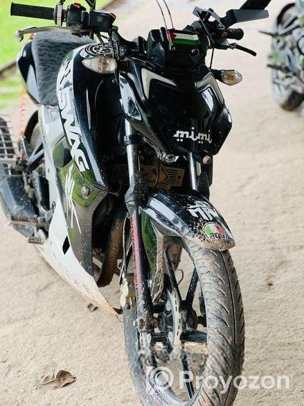 TVS Apache RTR 160 4 v 2023