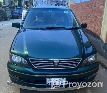 Toyota Vista . 2001