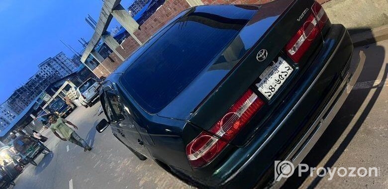 Toyota Vista . 2001