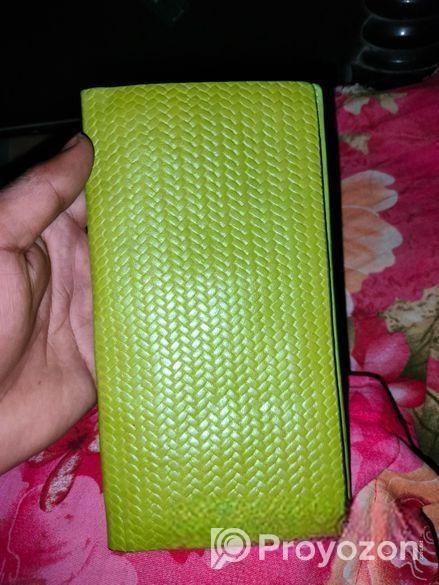 উপরে লেদার ভিতরে চামরা