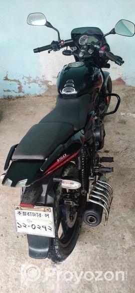 Bajaj Pulsar 150 . 2021