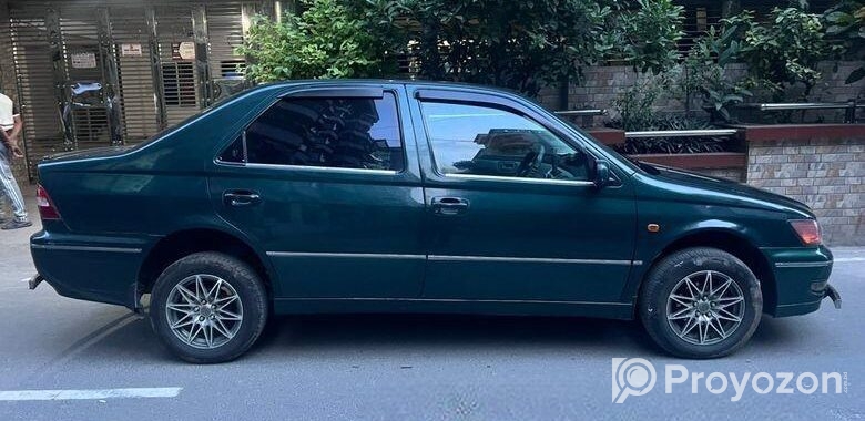 Toyota Vista . 2001