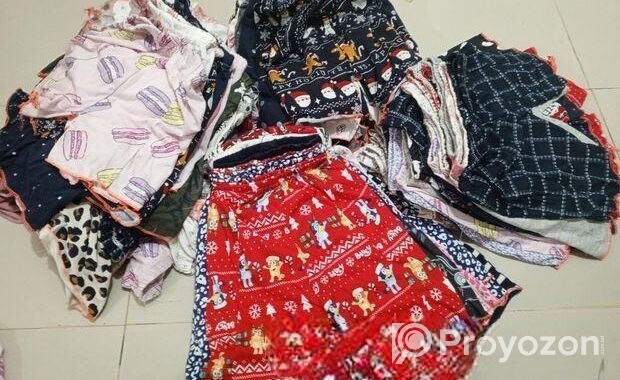 বাচ্চাদের প্রিন্ট এবং এক কালার প্যান্ট