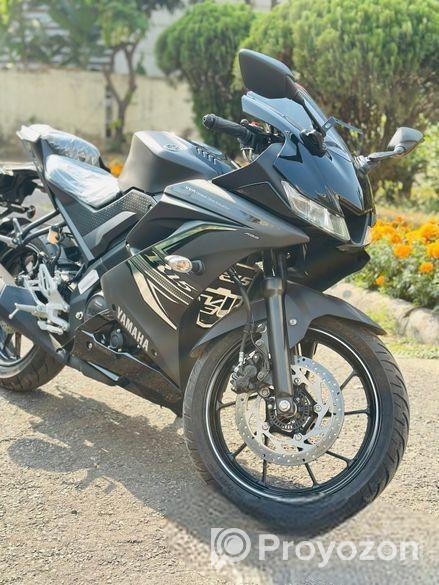 Yamaha R15 Dark night 2024