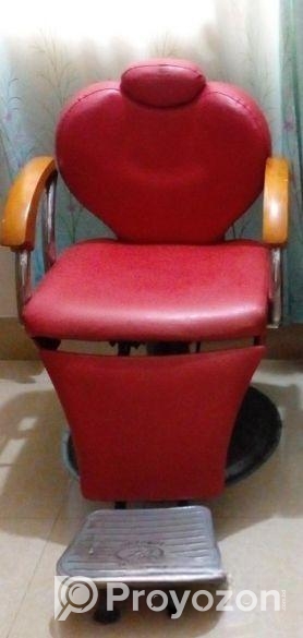 পার্লারের সামগ্রী বিক্রয় করা হবে