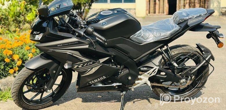 Yamaha R15 Dark night 2024