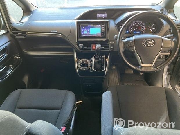 Toyota Esquire Pre Order 2020